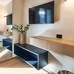 Apartment A La R *