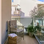 A La R Apartment
